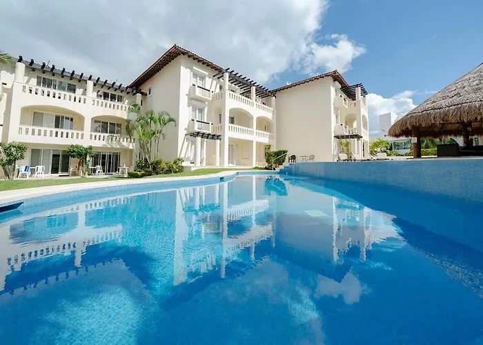 Sol 6 - 3 Bedroom Only 1 Block From Coco - At Luna Maya Hotel Playa del Carmen