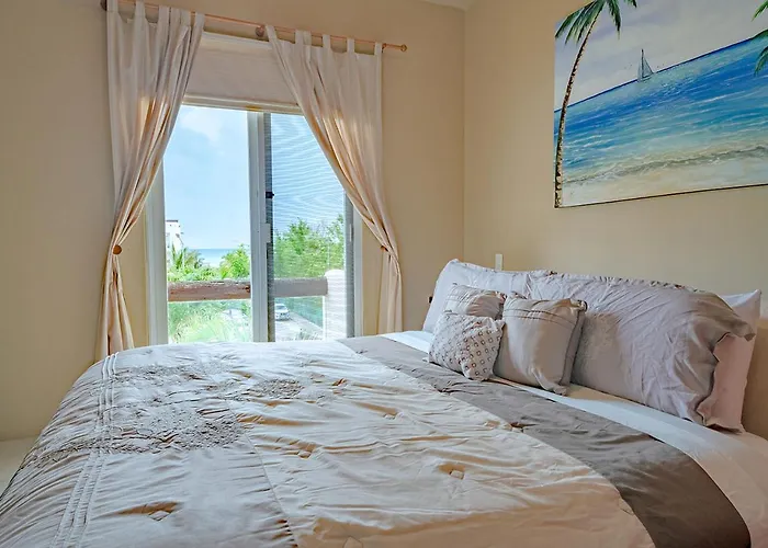 Sol 6 - 3 Bedroom Only 1 Block From Coco - At Luna Maya Playa del Carmen