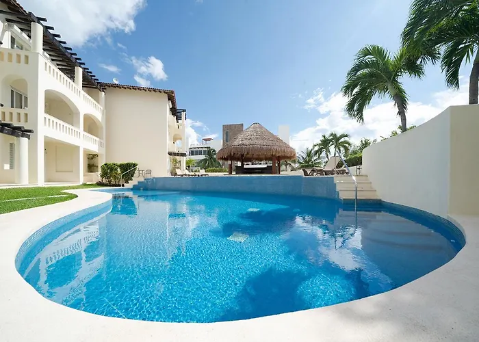 Sol 6 - 3 Bedroom Only 1 Block From Coco - At Luna Maya