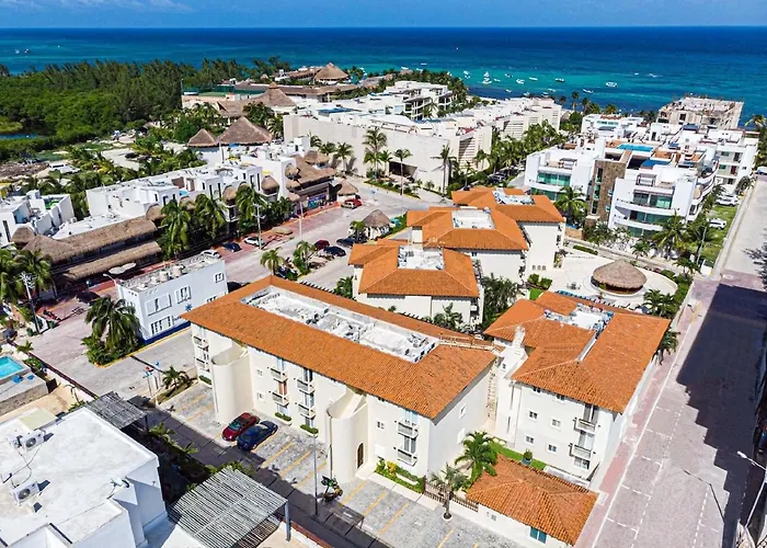 Sol 6 - 3 Bedroom Only 1 Block From Coco - At Luna Maya Playa del Carmen