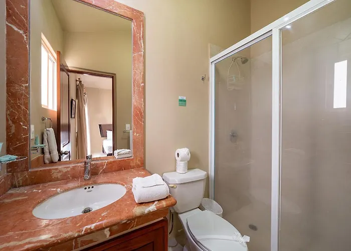 Sol 6 - 3 Bedroom Only 1 Block From Coco - At Luna Maya
